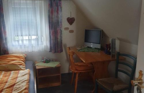Elbersroth Apartment | Discover Ferienhof Kaiser: Pet-Friendly Oceanfront Retreat