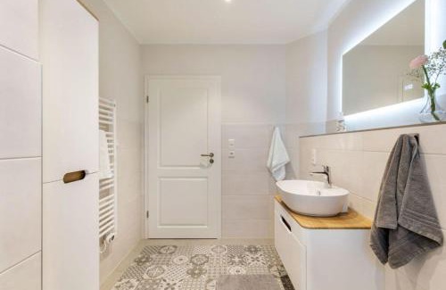 Wenkendorf Apartment | Pet-Friendly Oceanview Bungalow at Ferienhof Marquardt