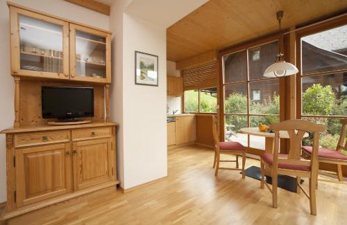 Neusach House | Relax at Ferienhof Obergasser with Private Beach & Spa