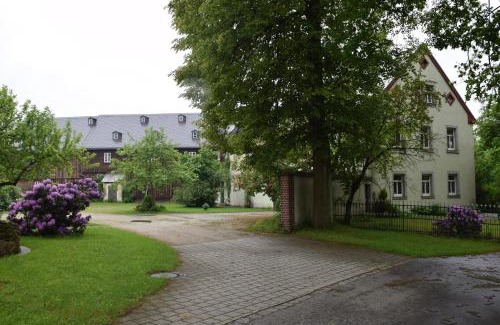 Kuhberg Apartment | Family-Friendly Ferienhof Schricker with Pet Amenities