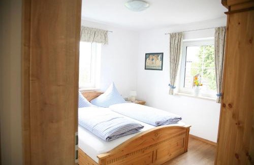 Unterallgau Apartment | Guest Rated 10/10: Ferienhof Settele with Family Amenities