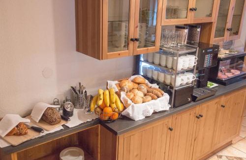 Ried im Zillertal Bed & Breakfast | Oceanfront Retreat at Ferienhof Stadlpoint with Spa Access