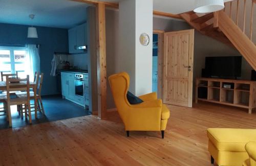 Plaue Apartment | Family-Friendly Retreat at Ferienhof "WaldEsel Rippersroda"