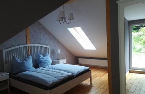 Plaue Apartment | Family-Friendly Retreat at Ferienhof "WaldEsel Rippersroda"