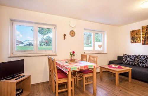 Neukirch Apartment | Family-Friendly Ferienhof Weber Wohnung Fichte - 9/10 Rated