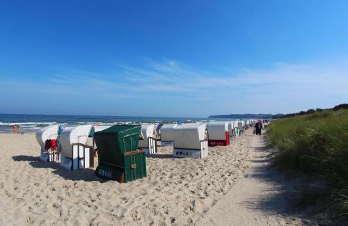 Ostseebad Baabe Apartment | Family-Friendly Ferienhus Baabe with Pool & Sauna Access