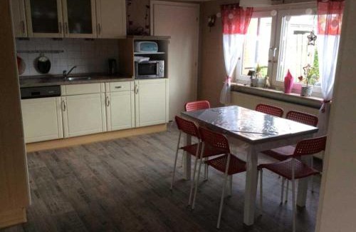 Leer House | Family-Friendly Ferienhuus Schwalbennüst with Pets Welcome