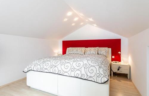 Kufstein House | Discover Ferienidyll Kufstein with Oceanfront Views