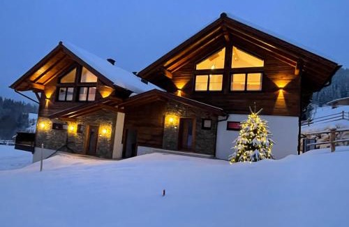 Forstau House | Experience Comfort at Ferienlodge Edelstein - 10/10 Rated!