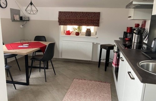 Uebersee Apartment | Top-Rated Feriennest Chiemseeglück with Balcony & Kitchen