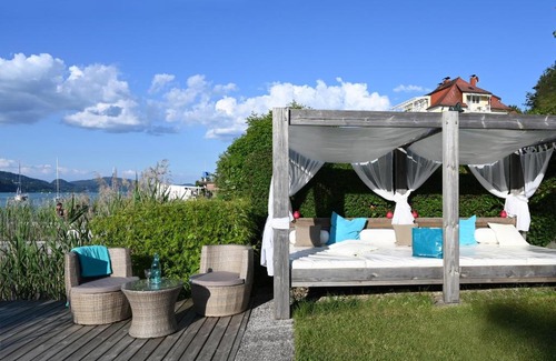 Augsdorf House | Oceanfront Bliss at Ferienparadies Truppe - Rated 9.5/10
