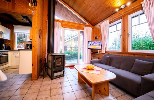 Bremke House | Pet-Friendly Ferienpark Extertal with Spa & Family Amenities