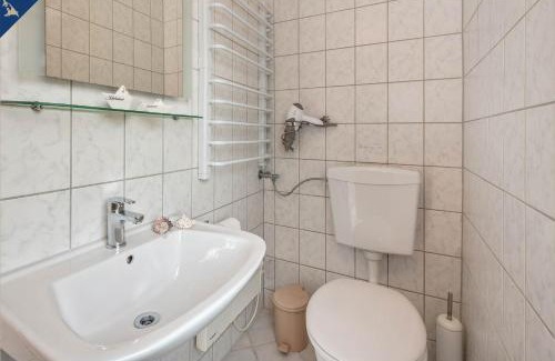Luetow Apartment | Pet-Friendly Ferienresort Möwenort Bungalow for Families