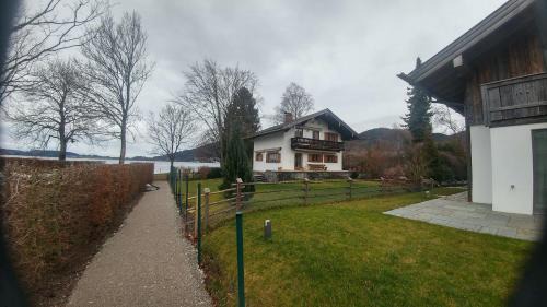 Egern House | Discover Ferientraum Kobellstrasse: 4-Star Oceanfront Escape