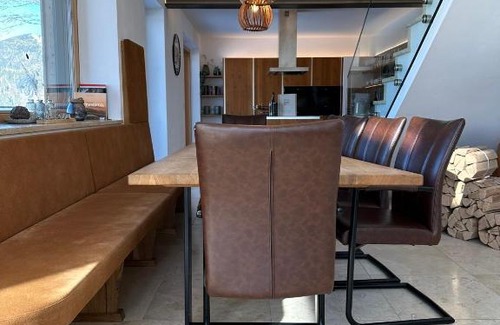 Wienerbruck House | Oceanfront Ferienvilla Joachimsberg with Spa and Hot Tub