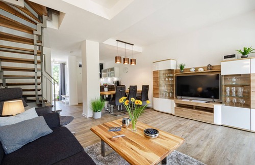 Prora Apartment | Spacious 6-Person Apartment with Ocean Views in Binz