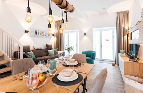 Prora Apartment | Spacious Oceanfront Apartment for 4 Guests in Binz