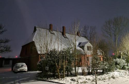 Wesselburener Deichhausen Apartment | Ferienwohnungen Nordlicht u Ostwind