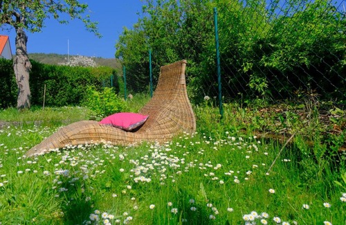 Gleiszellen-Gleishorbach Apartment | Pet-Friendly Ferienweingut Wissing Wohnung Frieda Awaits
