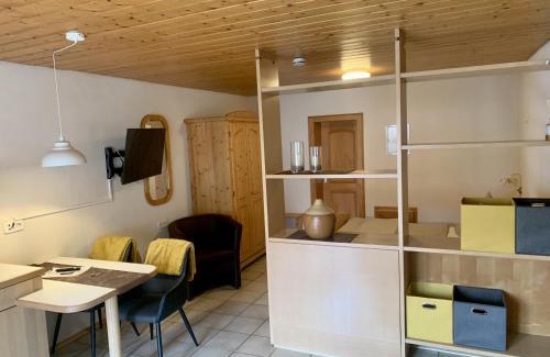 Leinsweiler House | Experience the Serenity at Ferienweingut Peter Stübinger