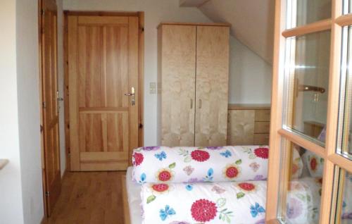 Sankt Peter am Kammersberg Apartment | Cozy Ferienwohnung with Infrared Cabin for Family Fun