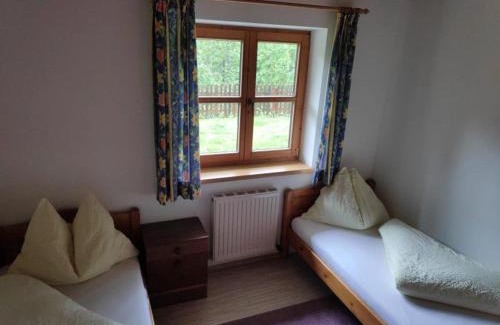 Scheffau am Wilden Kaiser Apartment | Family-Friendly Ferienwohnung Waldblick with Ocean View