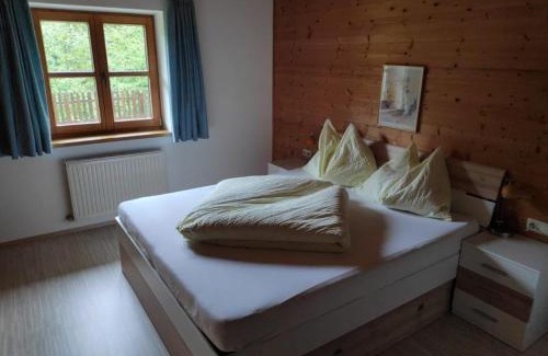 Scheffau am Wilden Kaiser Apartment | Family-Friendly Ferienwohnung Waldblick with Ocean View