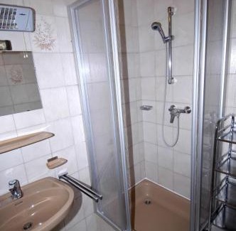Scheffau am Wilden Kaiser Apartment | Family-Friendly Ferienwohnung Waldblick with Ocean View