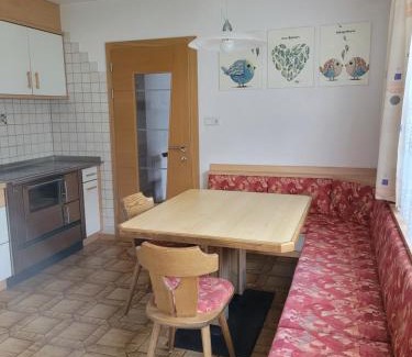 Val di Vizze Apartment | Budget-Friendly Ferienwohnung Pfitschtal with Family Amenities
