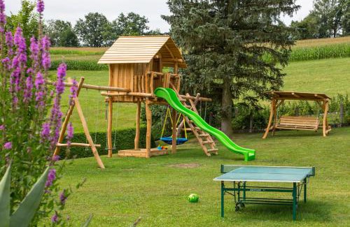 Wallern an der Trattnach Apartment | Family-Friendly Ferienwohnungen Hanetseder with High Ratings
