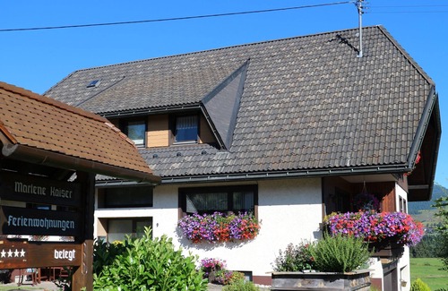 Bernau Apartment | Cozy Ferienwohnung Stöckerwald: Ideal for 2 with Kitchen