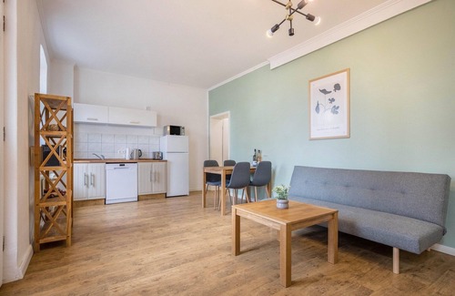 Muritz Apartment | Cozy Apartment in Mecklenburger Seenplatte with Kitchen