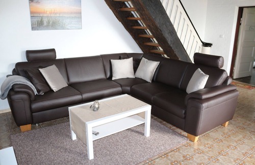 Borgwedel Apartment | Experience Ferienwohnung Unter Reet: Rated 9.6, Oceanfront Stay