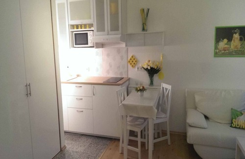 Alt-Betzenhausen Apartment | Cozy Ferienwohnung 4: Perfect for Families with Breakfast