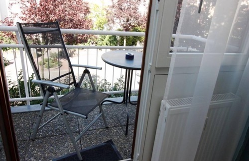 Alt-Betzenhausen Apartment | Cozy Ferienwohnung 4: Perfect for Families with Breakfast
