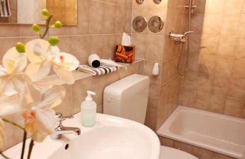 Alt-Betzenhausen Apartment | Cozy Ferienwohnung 4: Perfect for Families with Breakfast