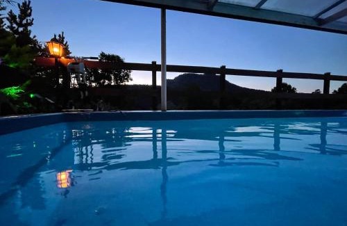 Konigstein an der Elbe Apartment | Oceanfront Retreat: Ferienwohnung 1 Festungsblick Awaits