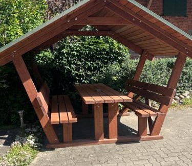 Region Hannover District Apartment | Pet-Friendly Retreat at Ferienwohnung Dierkings Hof