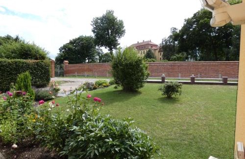 Stavenhagen Apartment | Experience Comfort at Ferienwohnung am Schloss with Pool & Ocean View