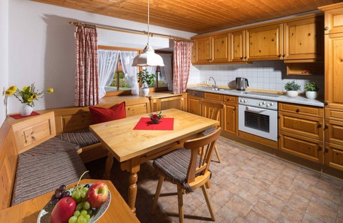 Oberschonau Apartment | Guest Rated: Ferienwohnung Hochkalter with 2 Bedrooms & Balconies