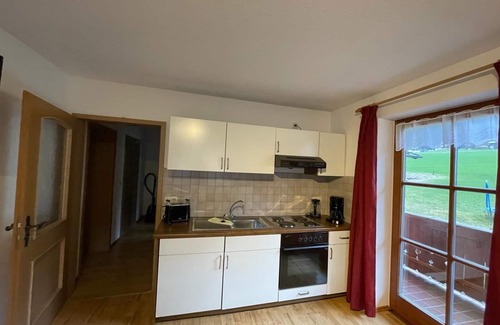 Konigssee Apartment | Jenner Vacation Apartment for 2 with Balcony & Kitchen