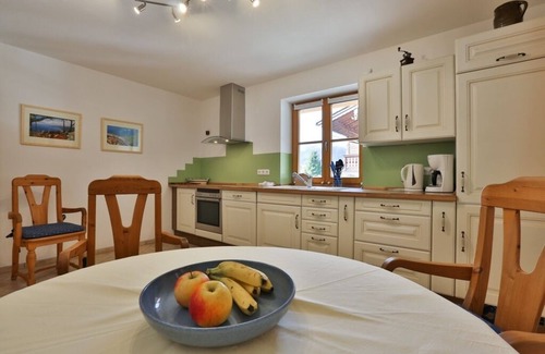 Unterschonau Apartment | Spacious Family Retreat with Two Bathrooms and Kitchen