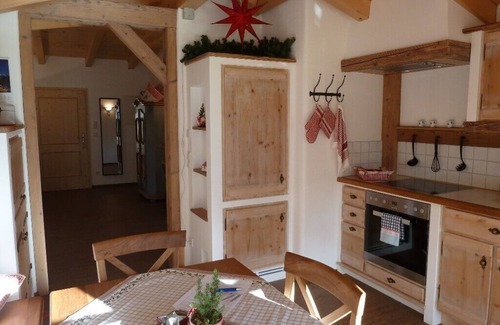 Oberschonau Apartment | Cozy Ferienwohnung Königssee: Ideal for Couples Getaway