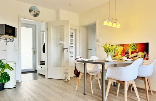 Wurster Nordseekuste Apartment | Oceanfront Apartment for 4 Guests in Neufeld - Guest Rated 10/10