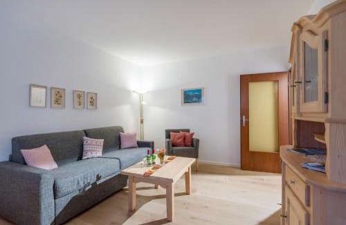 Oberaudorf Apartment | Relaxing Getaway at Ferienwohnanlage-Oberaudorf with Pool
