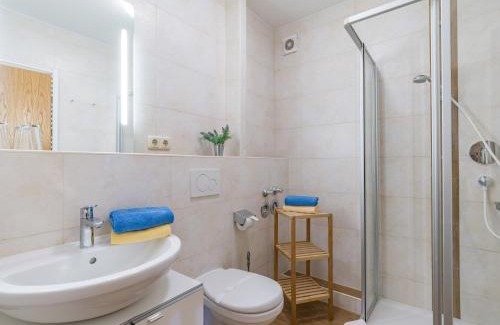 Oberaudorf Apartment | Relaxing Ferienwohnanlage Oberaudorf E5 with Pool & Sauna
