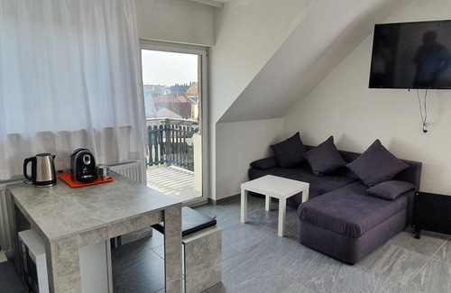Bad Soden am Taunus Apartment | Top-Rated Ferienwohnung with Pool and Spa Amenities
