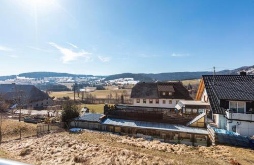 Bernau Apartment | Unforgettable Stay at Ferienwohnung Hochtal - Rated 10/10!