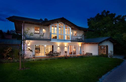 Breitbrunn a. Chiemsee House | Pet-Friendly Ferienwohnung Chiemsee with Top Reviews