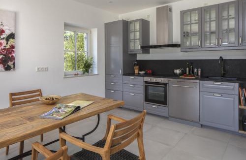 Breitbrunn a. Chiemsee House | Pet-Friendly Ferienwohnung Chiemsee with Top Reviews